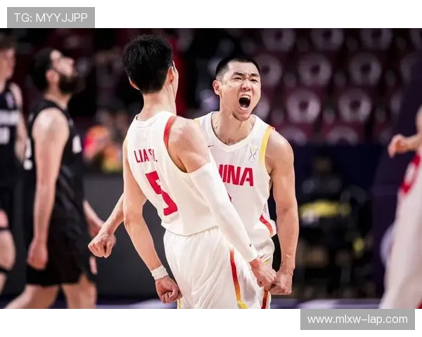 中国男篮力克菲律宾晋级亚洲杯决赛 球员表现亮眼赛场燃爆 中国男篮力克菲律宾晋级亚洲杯决赛 球员表现亮眼赛场燃爆