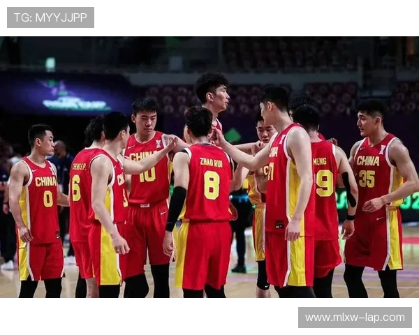 中国男篮新星崛起，突破赛场困境迎接世界杯新挑战