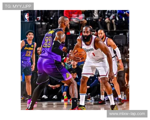 NBA今日焦点：詹姆斯领衔湖人逆袭勇士哈登或将加入快船再创辉煌