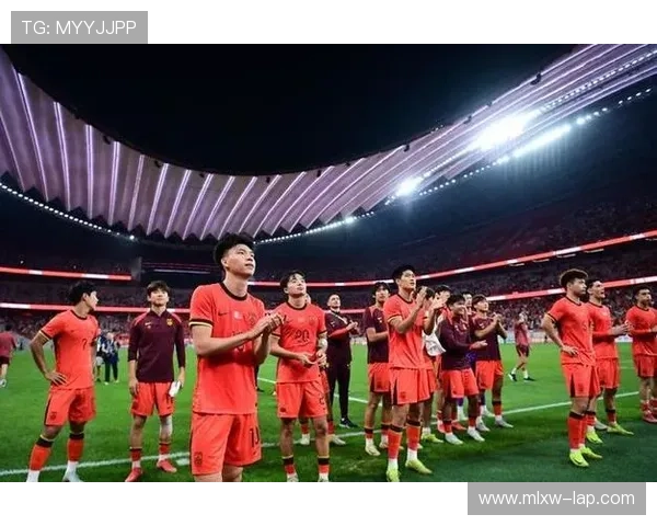 国足新星闪耀赛场全场两球一助攻助力球队挺进世界杯预选赛下一轮 国足新星闪耀赛场全场两球一助攻助力球队挺进世界杯预选赛下一轮