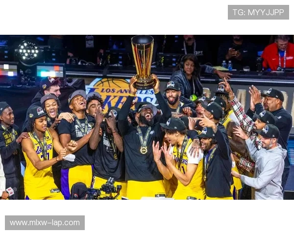 NBA最新动态：詹姆斯携手安东尼湖人新赛季目标瞄准总冠军