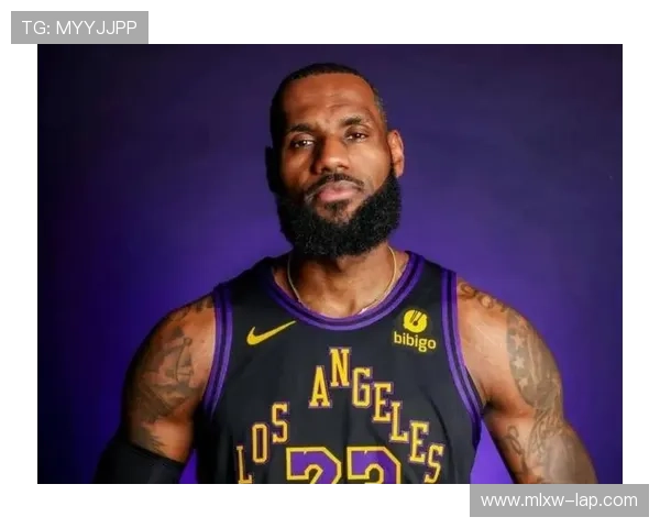 NBA赛季最新动态:詹姆斯带领湖人迎战勇士,东部劲旅绿军引关注 NBA赛季最新动态:詹姆斯带领湖人迎战勇士,东部劲旅绿军引关注