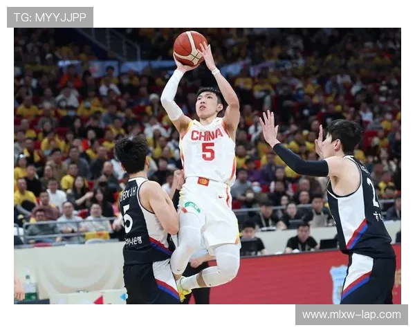 中国男篮全力备战世界杯预选赛年轻球员表现亮眼期待突破老将引领攻防新格局 中国男篮全力备战世界杯预选赛年轻球员表现亮眼期待突破老将引领攻防新格局