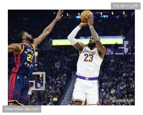 詹姆斯刷新历史纪录 湖人队逆袭击败勇士再度挺进季后赛